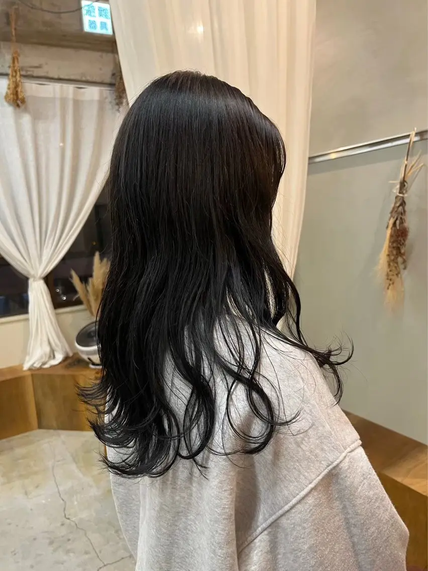 ロング カラー Asumi/透明感 暖色カラーのヘアスタイル
