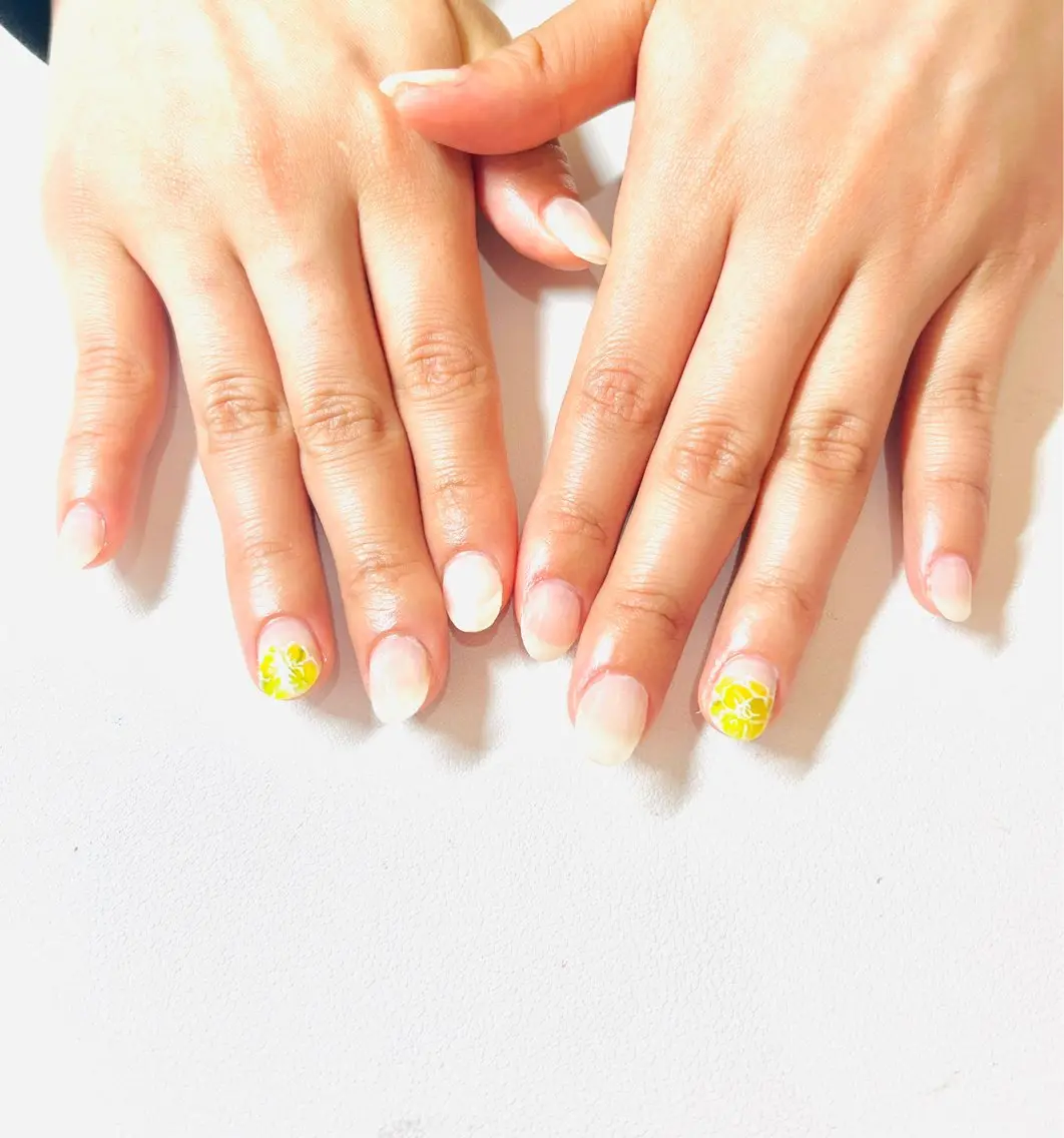 ネイル アートネイル フラワーネイル nail atelier  Rのネイルデザイン