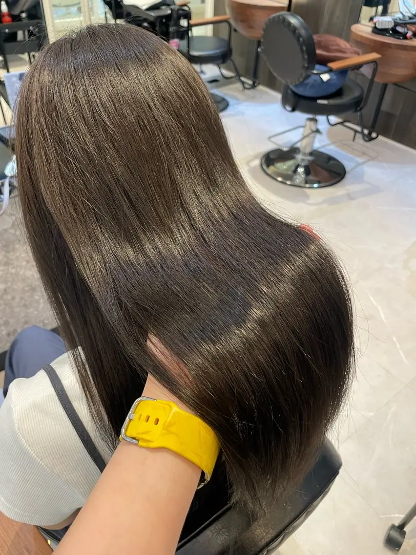 ロング カラー アッシュ ベージュカラー カット ヘアカラー トリートメント オリーブカラー🫒/ ハッシュカット/みゆのヘアスタイル