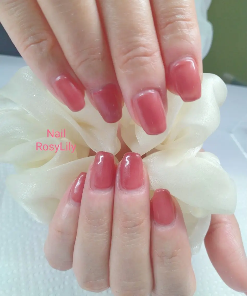ネイル ジェルネイル ワンカラーネイル ハンドネイル ハンドケア プライベートサロン Rosy Lilyのネイルデザイン