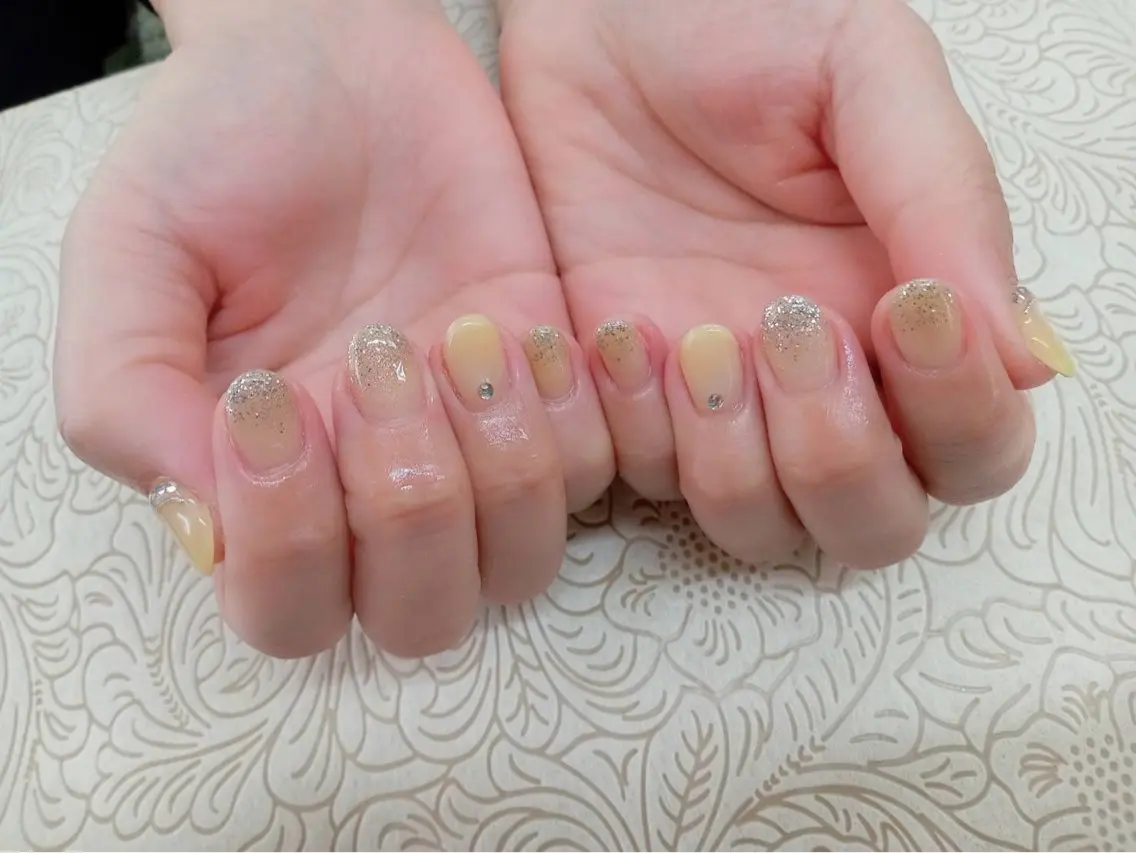 ネイル フラワーネイル precious nail roomのネイルデザイン