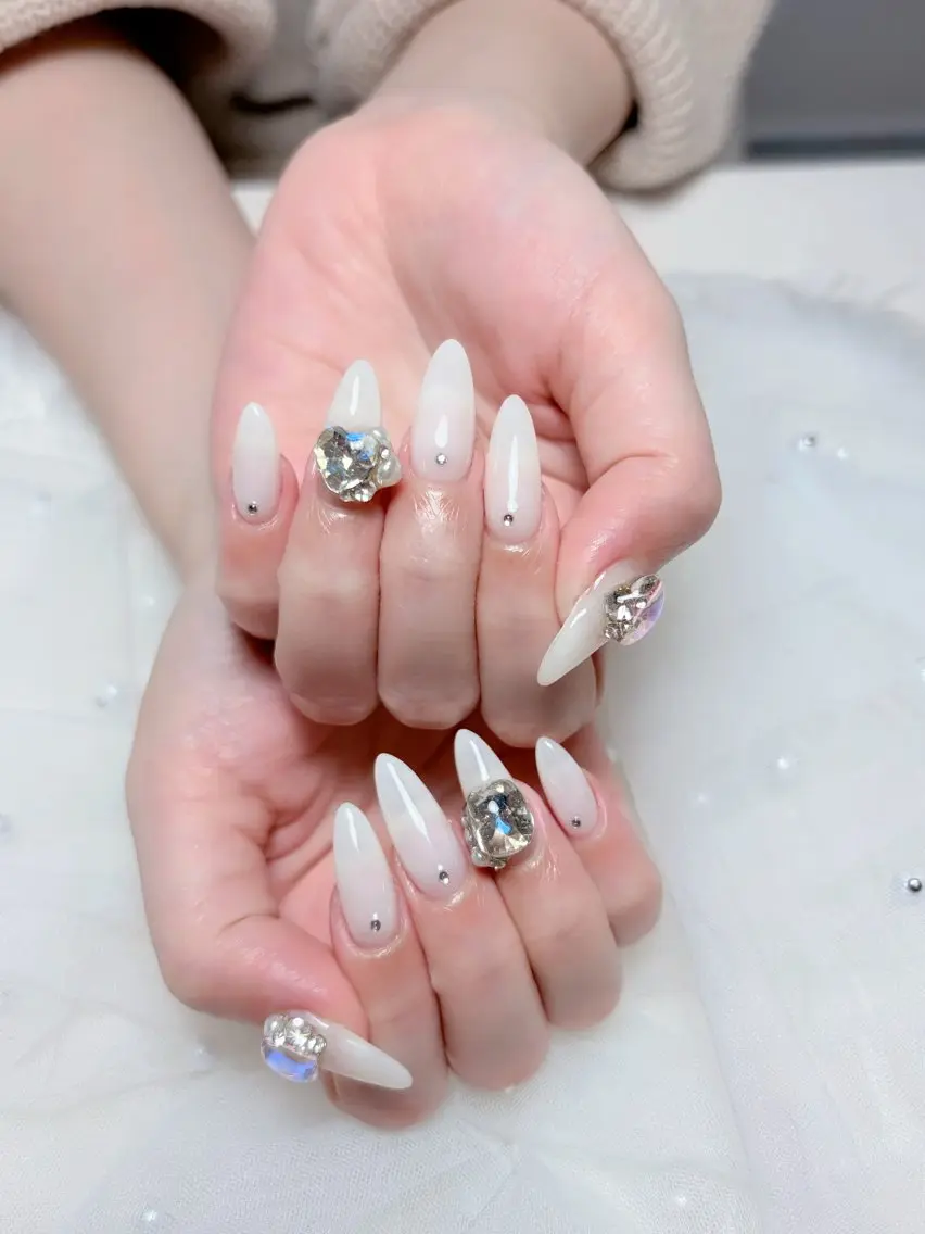 ネイル 長さ出し ジェルネイル 韓国ネイル 持ち込み シンプルネイル ハンドネイル Huyn Nail Shinjyukuのネイルデザイン