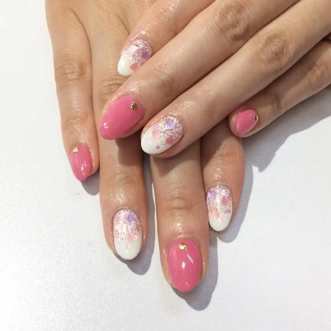 ネイル マツエク・マツパ カラーマツエク ハート ピンク esNail&eye イーズネイル＆アイのネイルデザイン