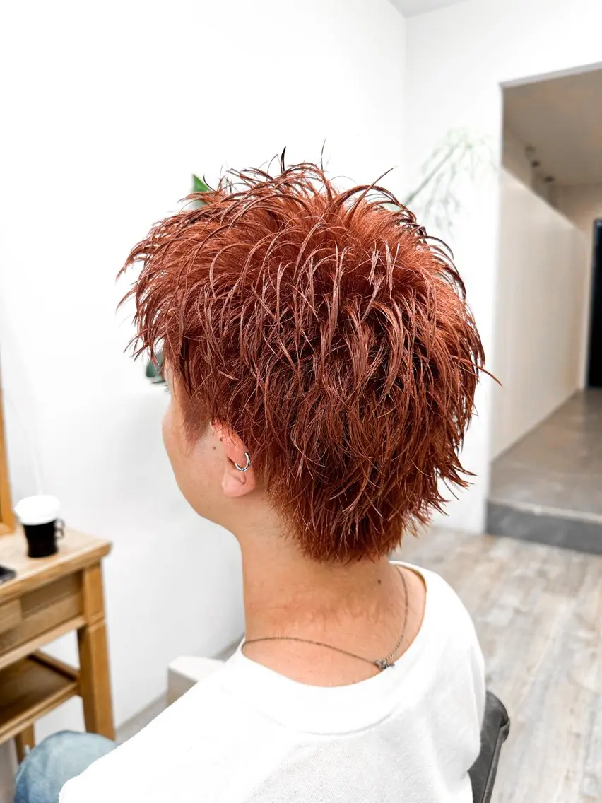 カラー メンズ メンズブリーチ メンズハイトーン スパイキーショート ブリーチ ハイトーンカラー カット ヘアカラー トリートメント ブリーチカラー🔥 パーマ【佐々木凌平】のヘアスタイル