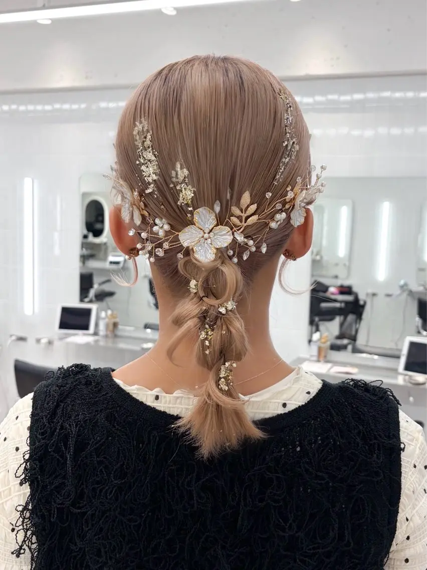 セミロング ヘアアレンジ ヘアセット 卒業式ヘアセット🎀 ヘアアレンジのヘアスタイル