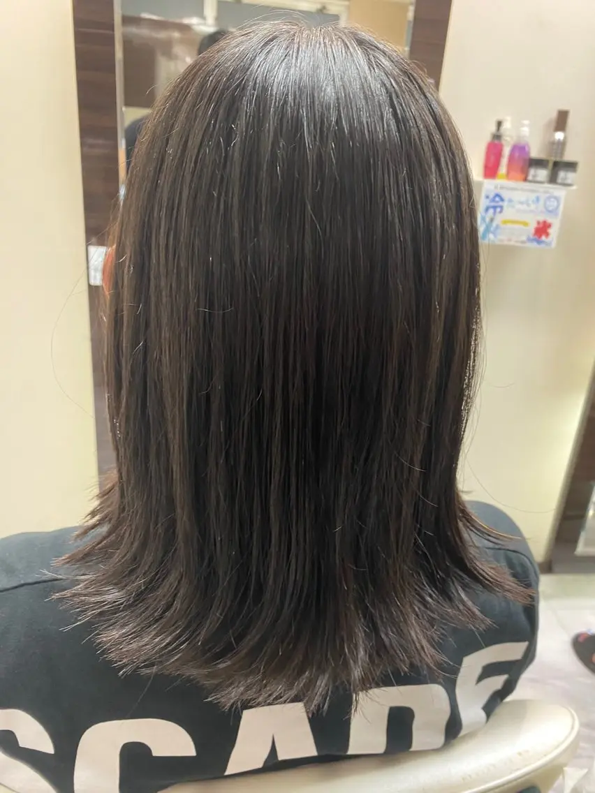 ミディアム ボブ 学生 外ハネヘア カット 目黒 碧人のヘアスタイル