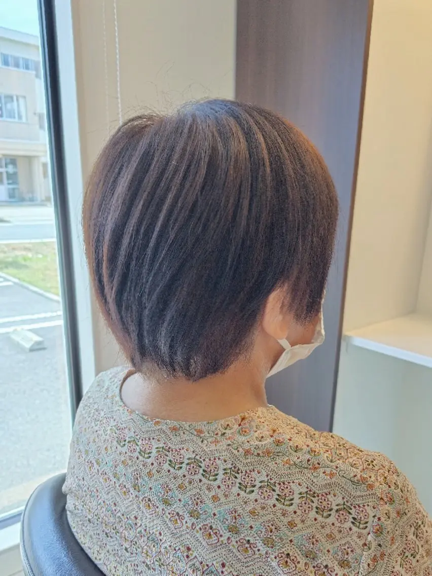 ショート カット 三浦 瑞華のヘアスタイル