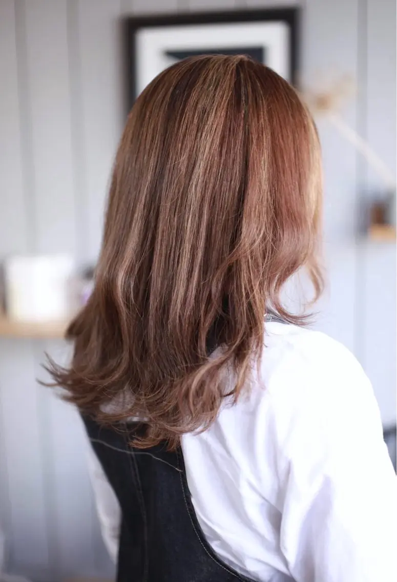 セミロング カラー カット ヘアカラー トリートメント 大西 カズマのヘアスタイル