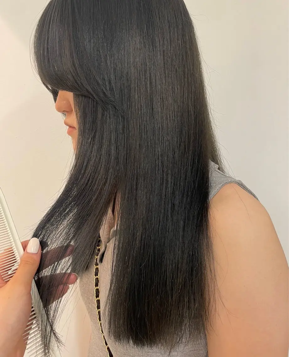 セミロング カラー 🫧ハイトーン✨格安 より質💐マンツーマのヘアスタイル