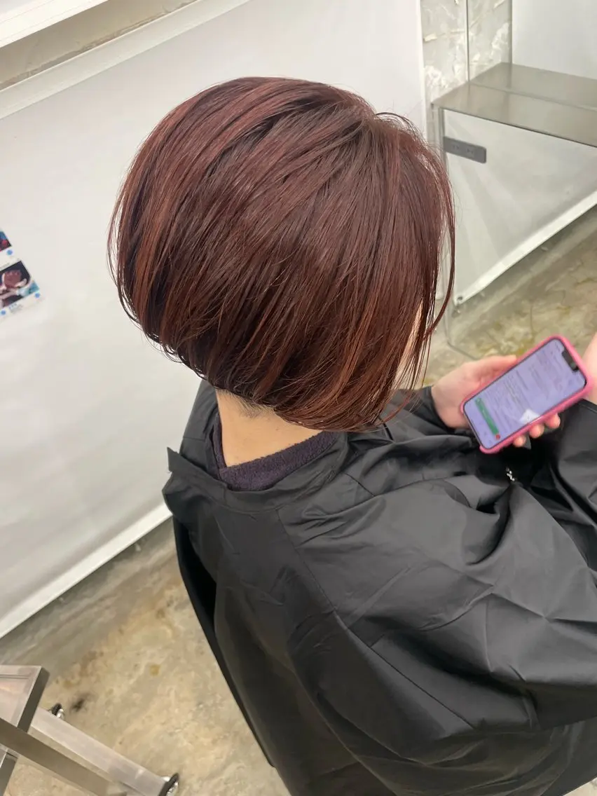 ミディアム カラー ヘアカラー インナーカラー 推し ブリーチ 髪質改善のヘアスタイル