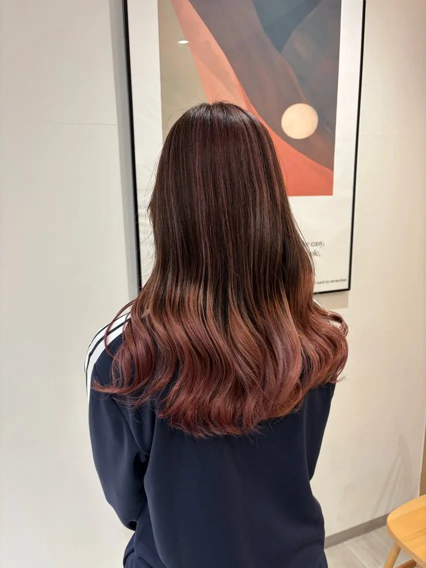 ロング 吉原 愛美のヘアスタイル