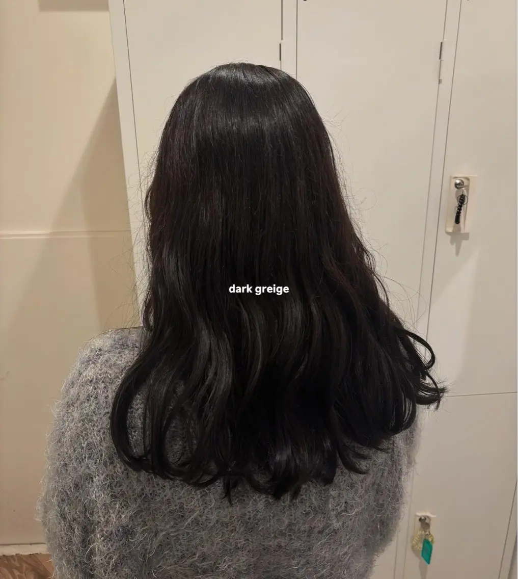 カラー ダークグレー ダークグレージュ グレージュ 後藤 明香里のヘアスタイル