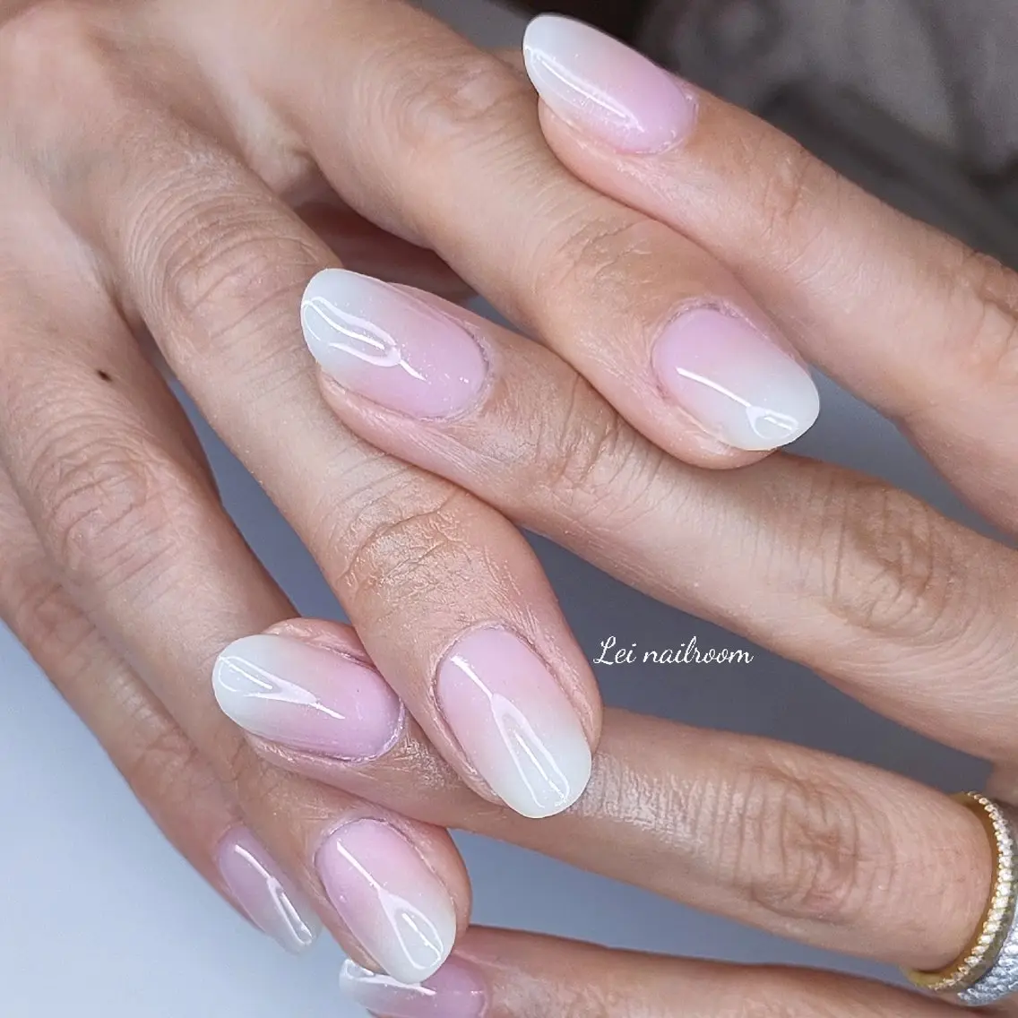 ネイル 赤色 シンプルネイル lei🌼 nailroomのネイルデザイン