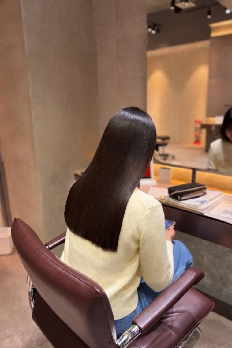 【ブリーチ毛の方おすすめ】カット➕酸性ストレート➕Oggiotto tr✨️の写真