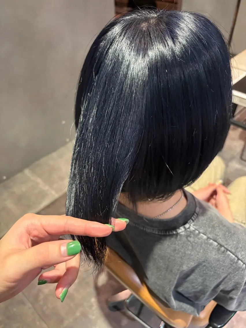 ショート カラー 黒髪 ブルーカラー ブルーブラック オレンジ 古田 穂香/似合わせカラーのヘアスタイル