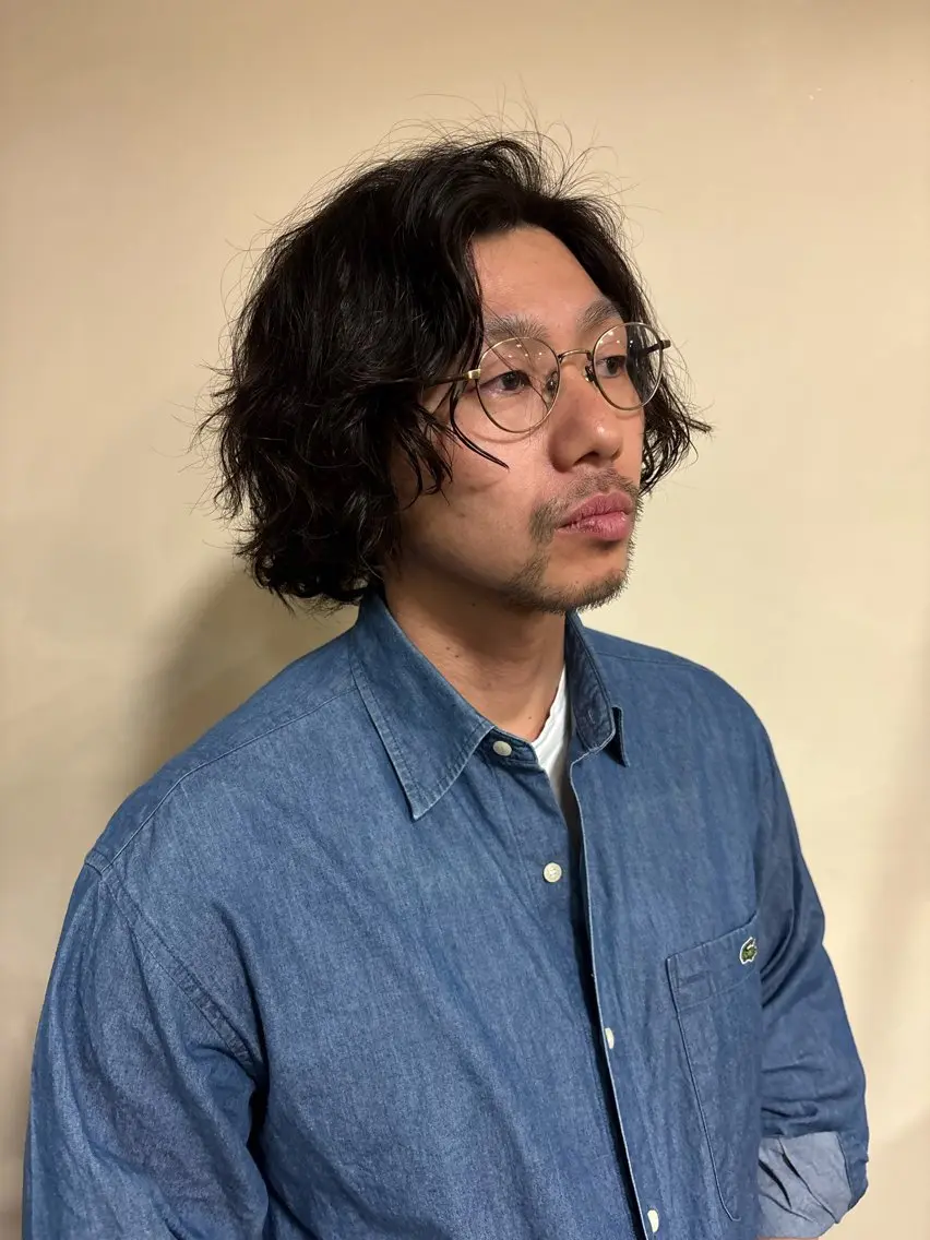ミディアム パーマ メンズ ミディアムパーマ メンズパーマ パーマ 浅岡 昭汰のヘアスタイル