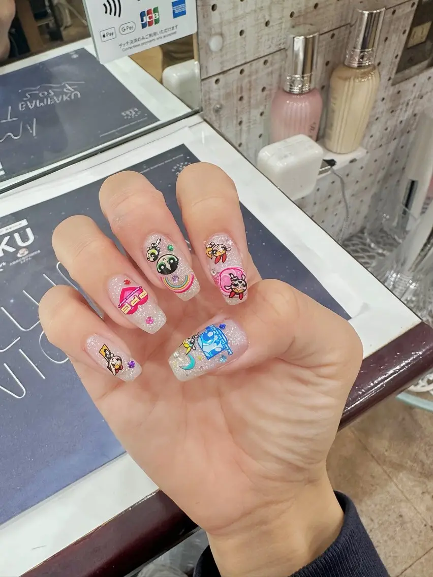 ミディアム yuka ⭐︎のネイルデザイン