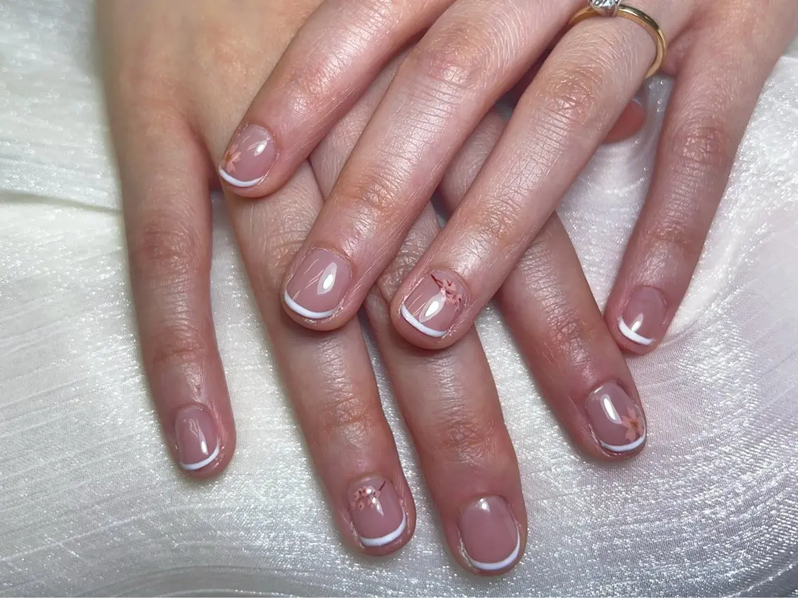 ネイル フレンチネイル ジェルネイル 持ち込み オフィスネイル ワンカラーネイル ハンドネイル ハンドケア PIPPY NAILSのネイルデザイン