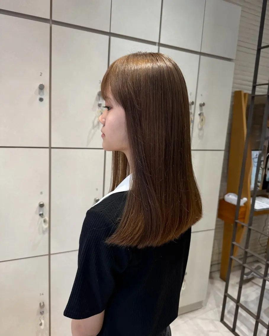 セミロング カラー ベージュカラー ブリーチ 透明感カラー ダブルカラー ハイトーンカラー 吉川沙知 /ナチュラルカラーのヘアスタイル