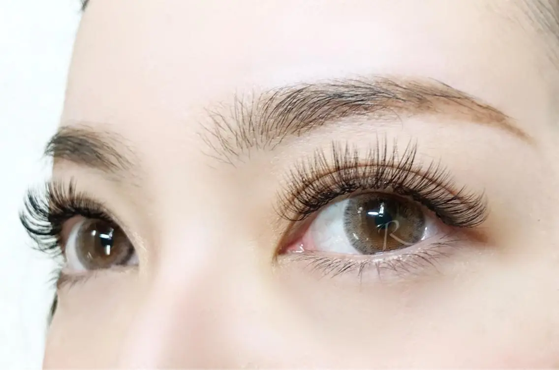マツエク・マツパ ボリュームラッシュ eyelash- r🌹の眉毛・アイブロウイメージ