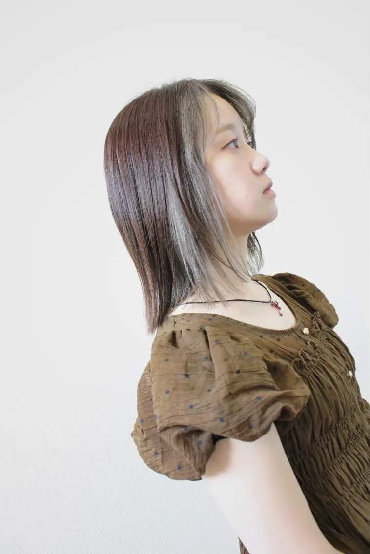 ミディアム カラー ミストバング イヤリングカラー  フェイスフレーミング インナーカラー ヘアカラー 土居 正季のヘアスタイル