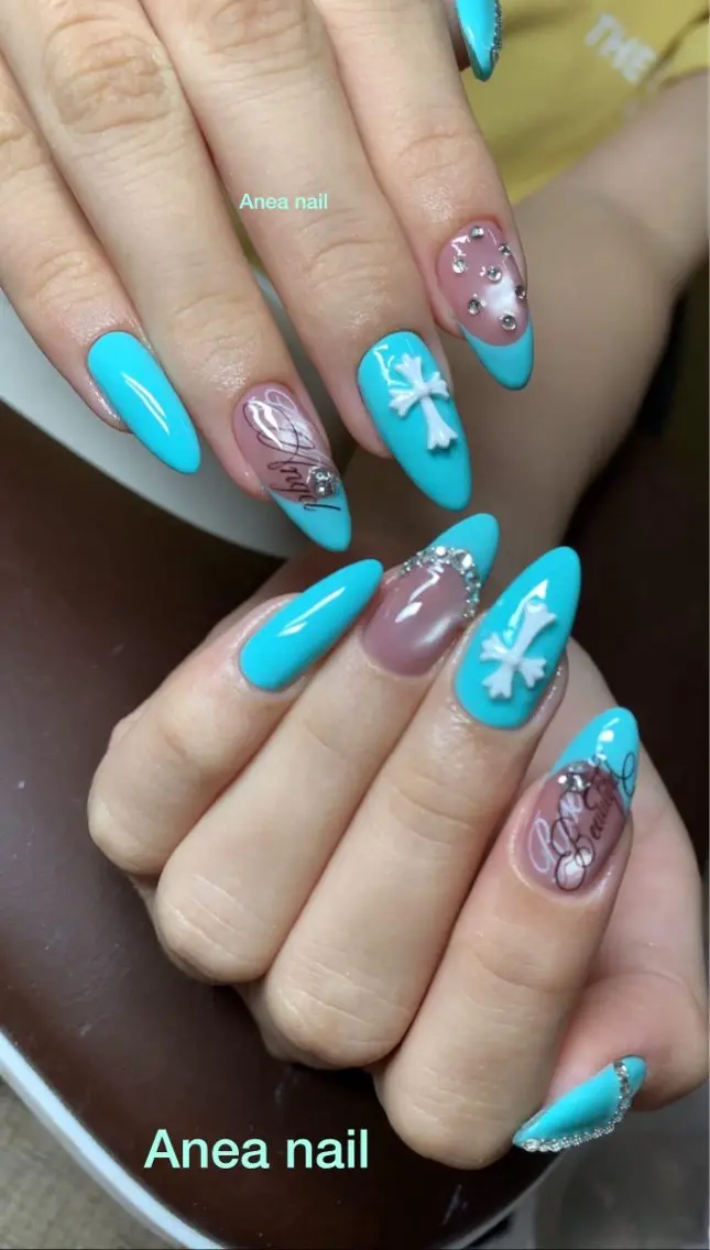 ネイル ブルー Anea Nailのネイルデザイン