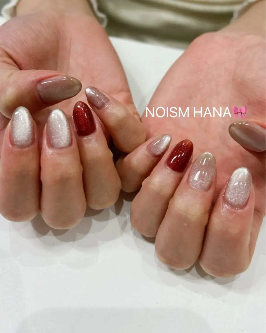 ネイル グラデーション キラキラネイル 韓国ネイル マグネットネイル ニュアンスネイル ハンドネイル 🎀大人nail /NOISMはな🎀のネイルデザイン