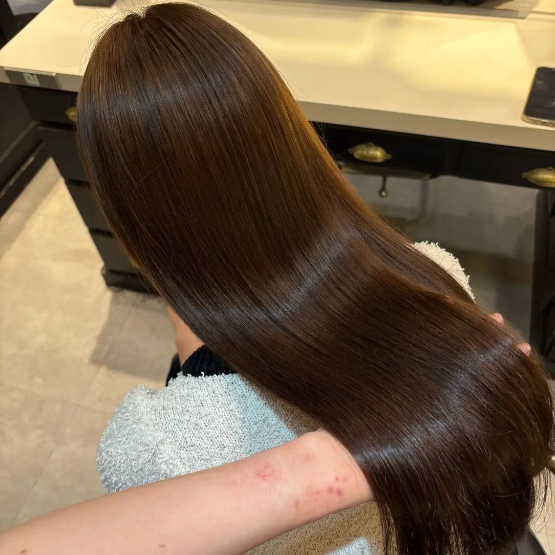 ロング カラー ベージュカラー ブラウンカラー チョコレートブラウン 透明感カラー ダブルカラー ヘアカラー 💛しおん💛 モデル募集のヘアスタイル