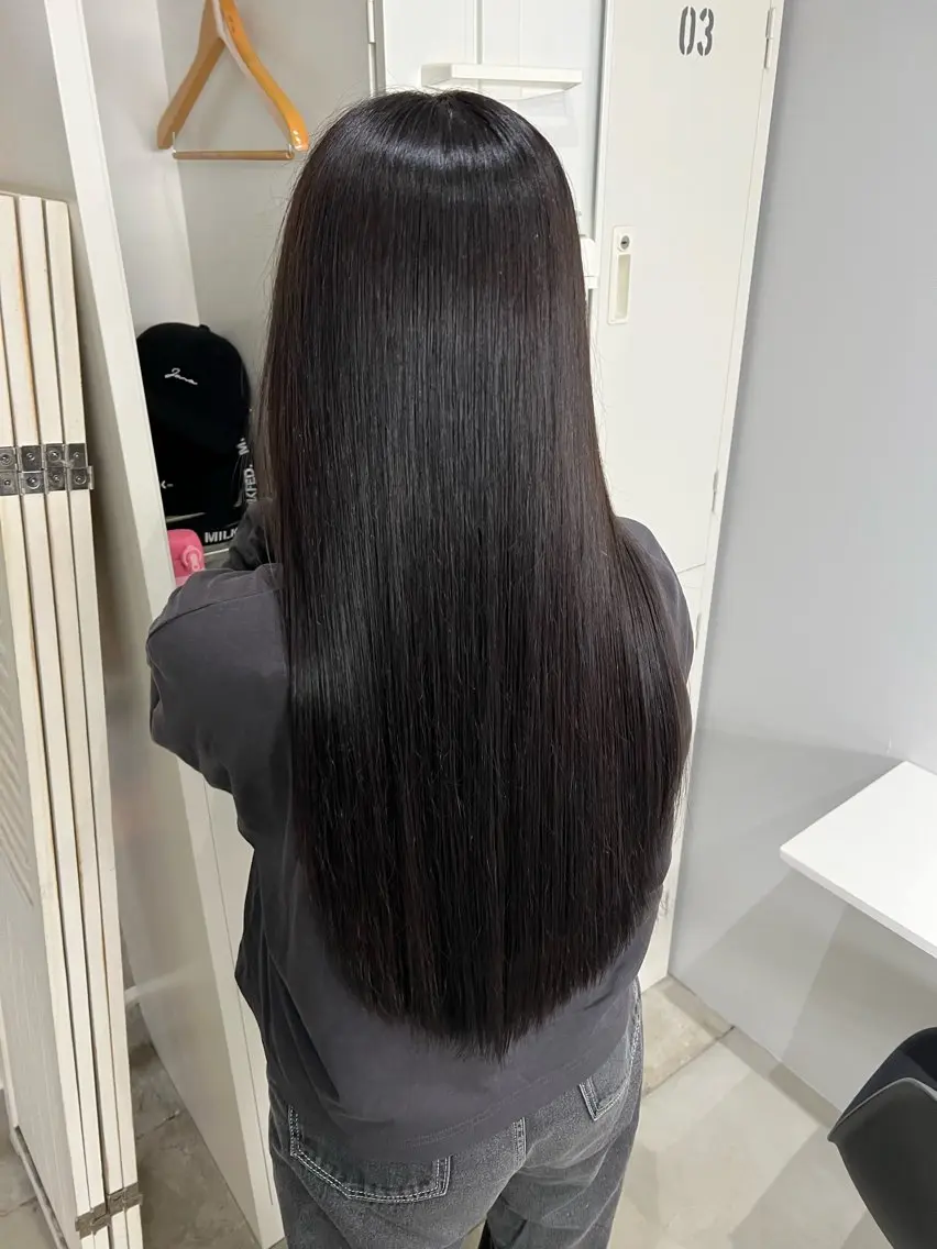 ロング カラー 黒髪 ヘアカラー 藤澤 めぐのヘアスタイル