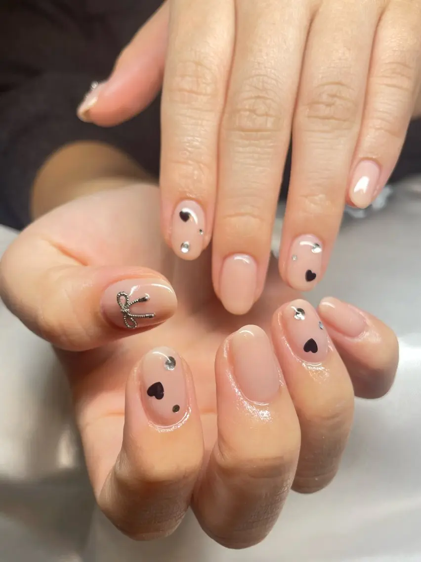 ネイル ハート リボン ハンドネイル アラカキ アンジュのネイルデザイン