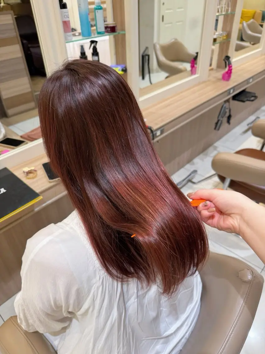 ロング カラー ヘアカラー ハイトーンカラー☁️ 西條 楓花のヘアスタイル