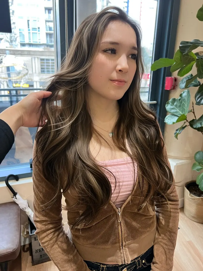 ロング Hayashi Maiのヘアスタイル