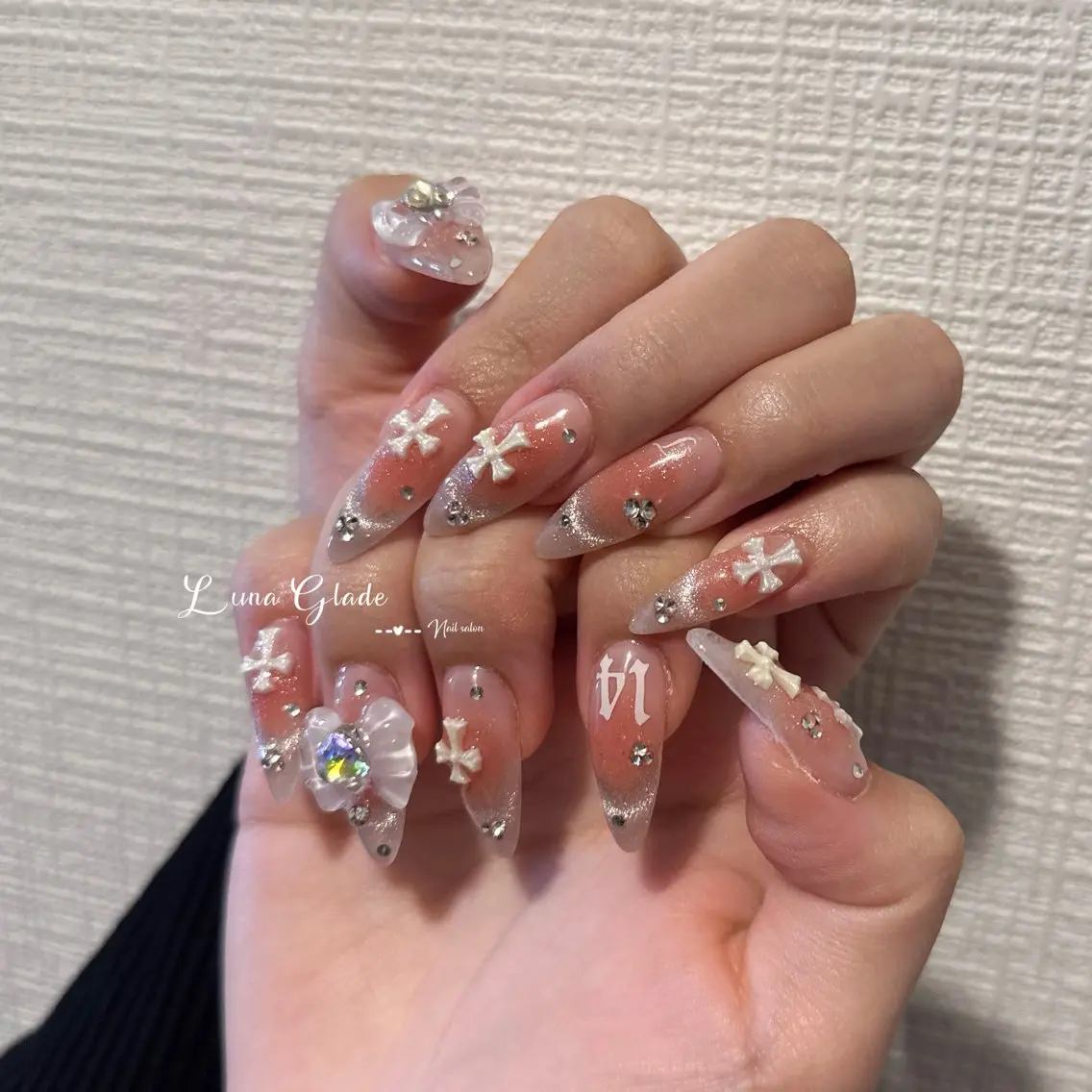 ネイル ハンドネイル Luna Gladeのネイルデザイン