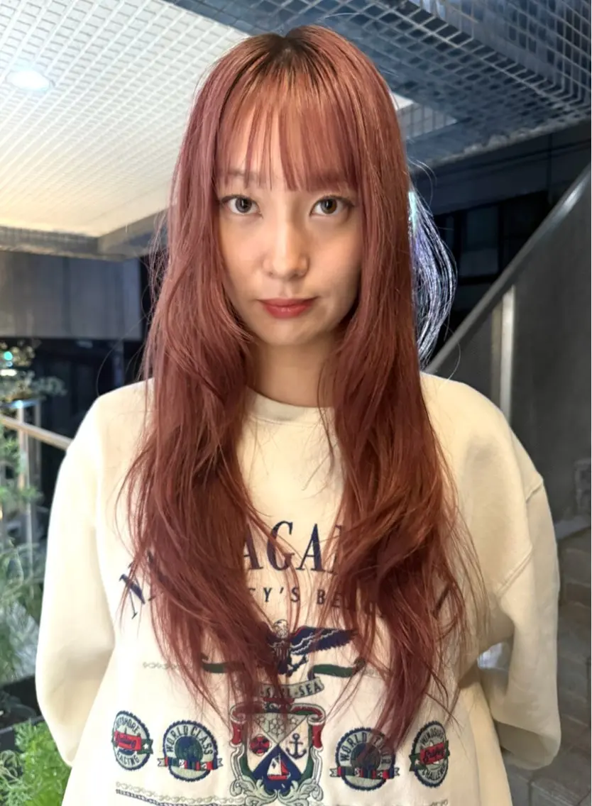 ロング カラー ヘアカラー ヤナギヤ カノのヘアスタイル