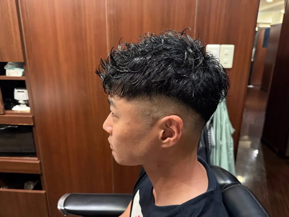 ショート メンズ フェードカット 竹村 優のヘアスタイル