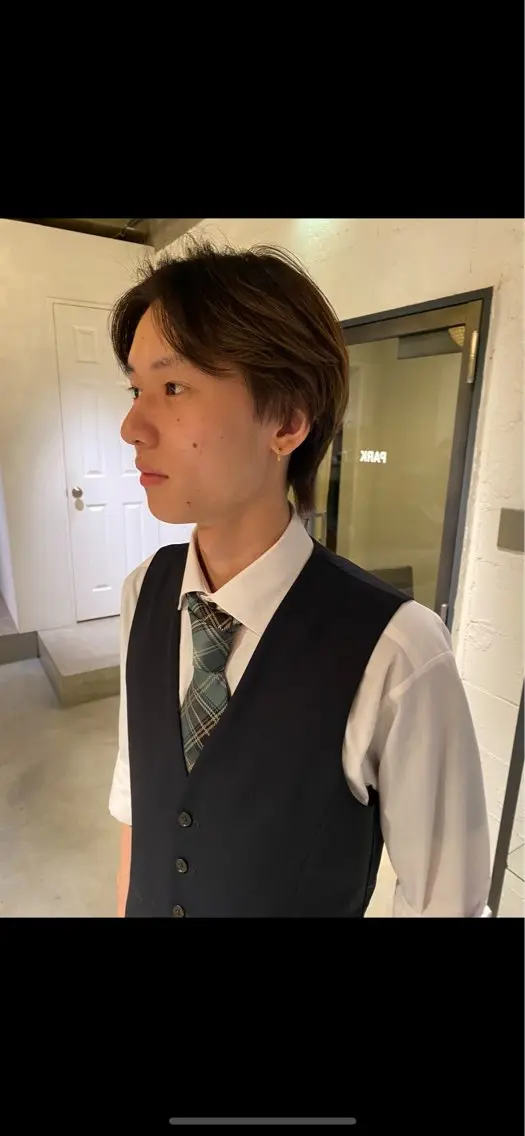 ショート メンズ センターパート 聖 来のヘアスタイル