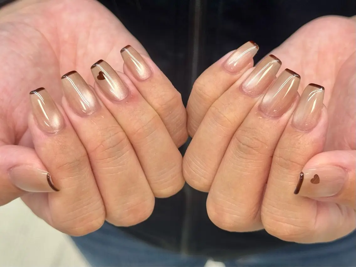 ネイル オーロラネイル フレンチネイル ジェルネイル ガラスフレンチ ニュアンスネイル ハンドネイル OCEAN nail パラジェル　取扱い店のネイルデザイン