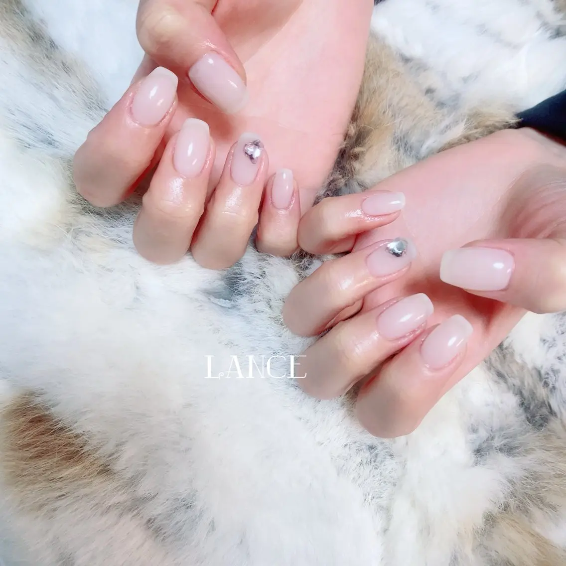 ネイル オーロラネイル フレンチネイル キラキラネイル 韓国ネイル ニュアンスネイル Lance nailのネイルデザイン