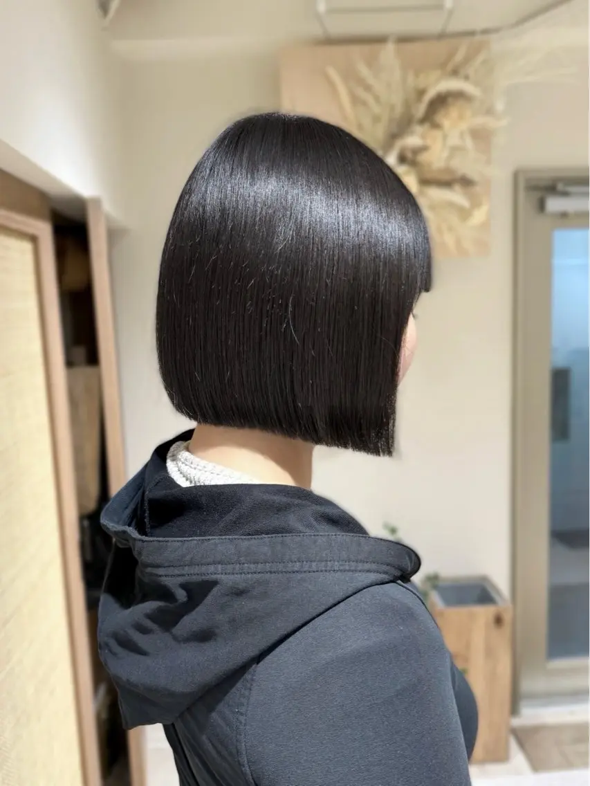 ショート レイヤー/小顔前髪 🤍wakaのヘアスタイル