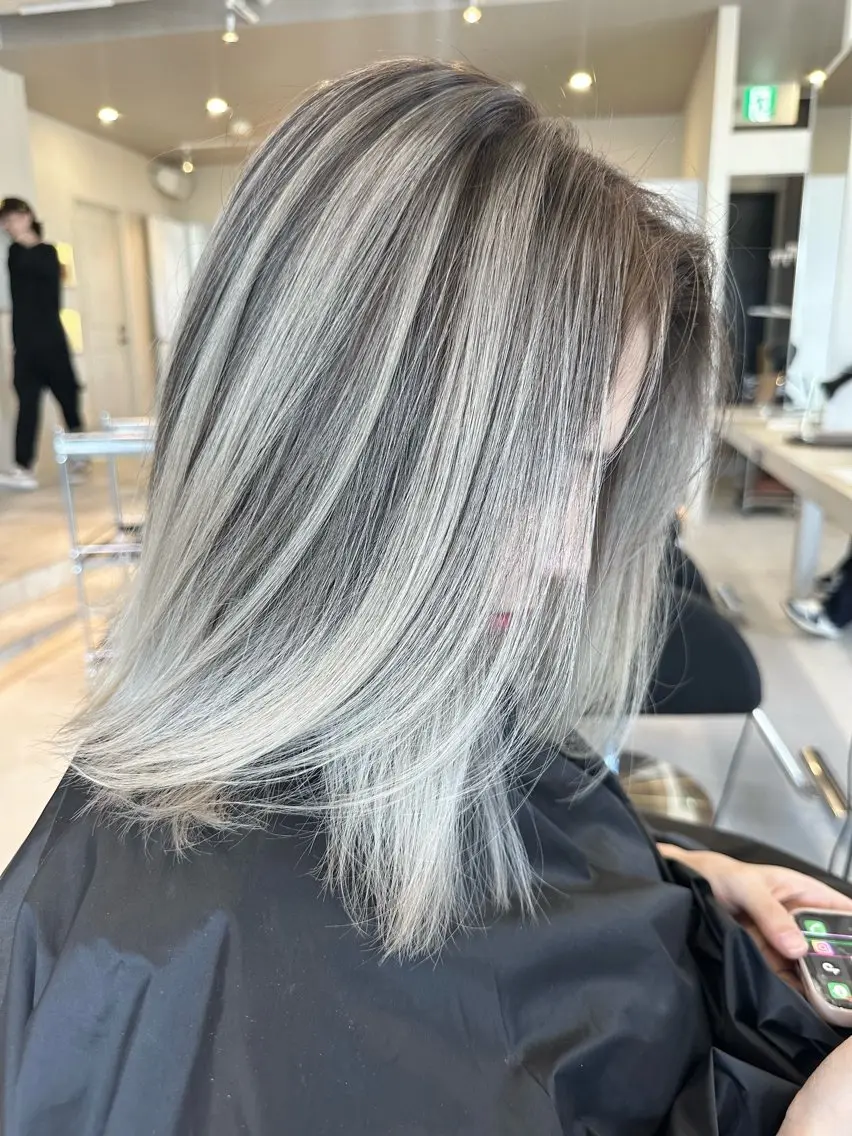 ミディアム カラー ヘアカラー トリートメント 井上 一平のヘアスタイル