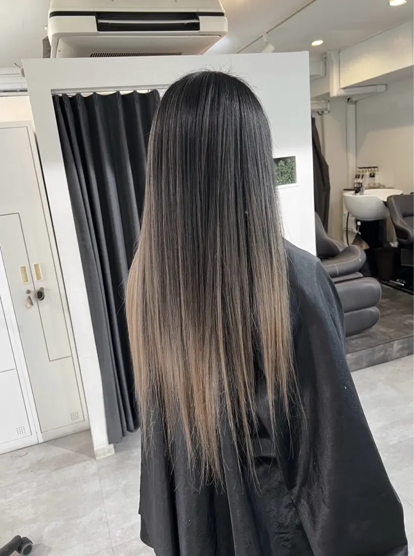 ロング カラー バレイヤージュ ベージュカラー ホワイトベージュ レイヤーカット 指名数No.1 /NAOYAのヘアスタイル