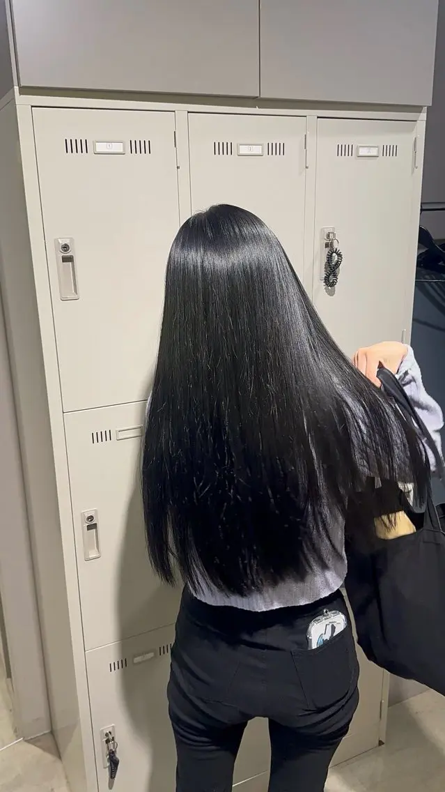 ロング カット 縮毛矯正 トリートメント ヘアセット 縮毛/ダブルカラー 🦋ベージュヘア🦋のヘアスタイル