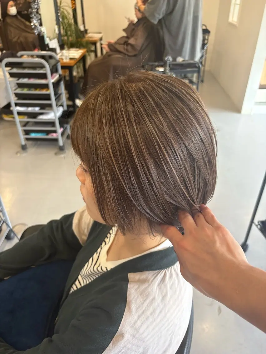 ショート ハイライト カット ヘアカラー トリートメント 一刀 厚太のヘアスタイル