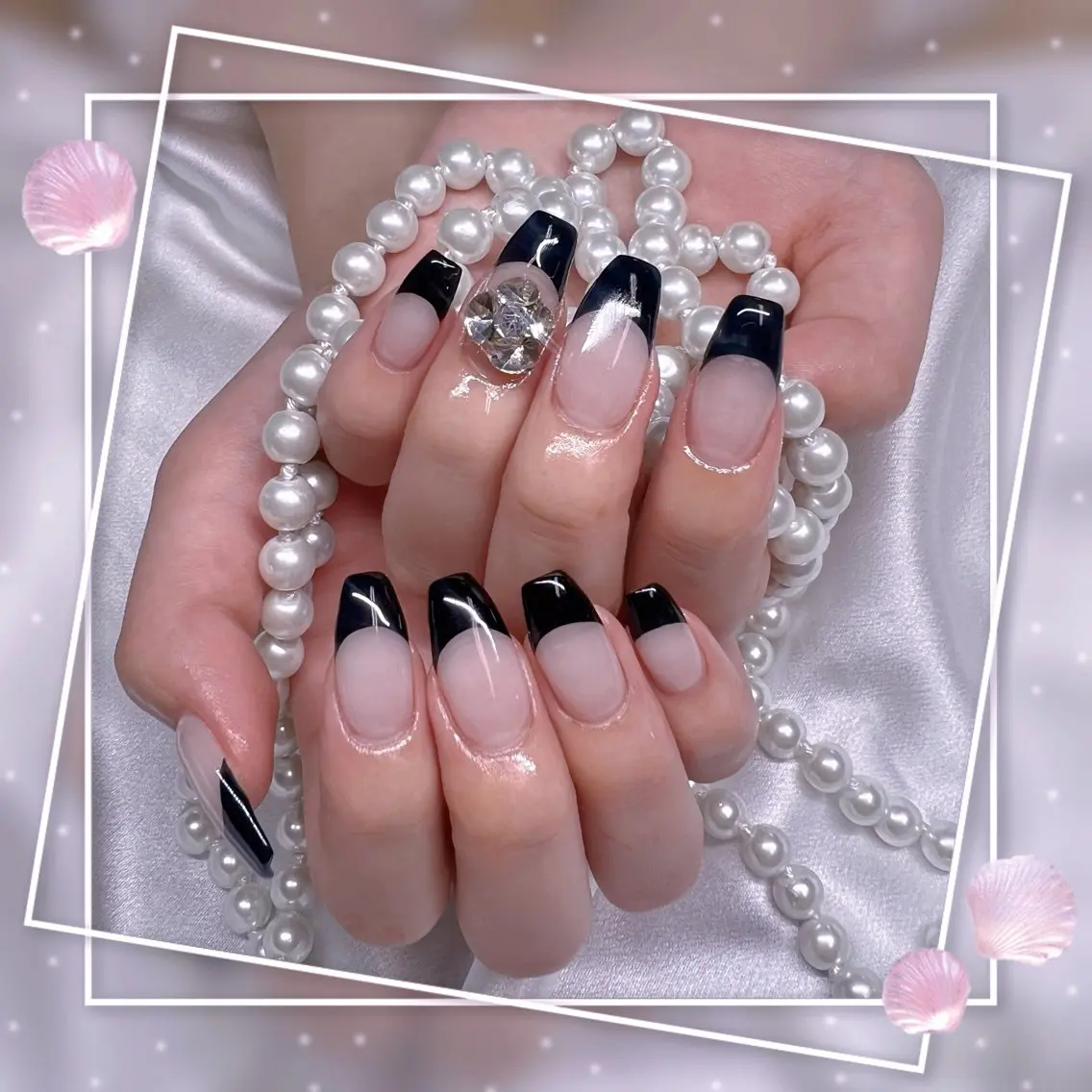 ネイル フレンチネイル グラデーション キラキラネイル 韓国ネイル マグネットネイル Chill Nailsalonのネイルデザイン