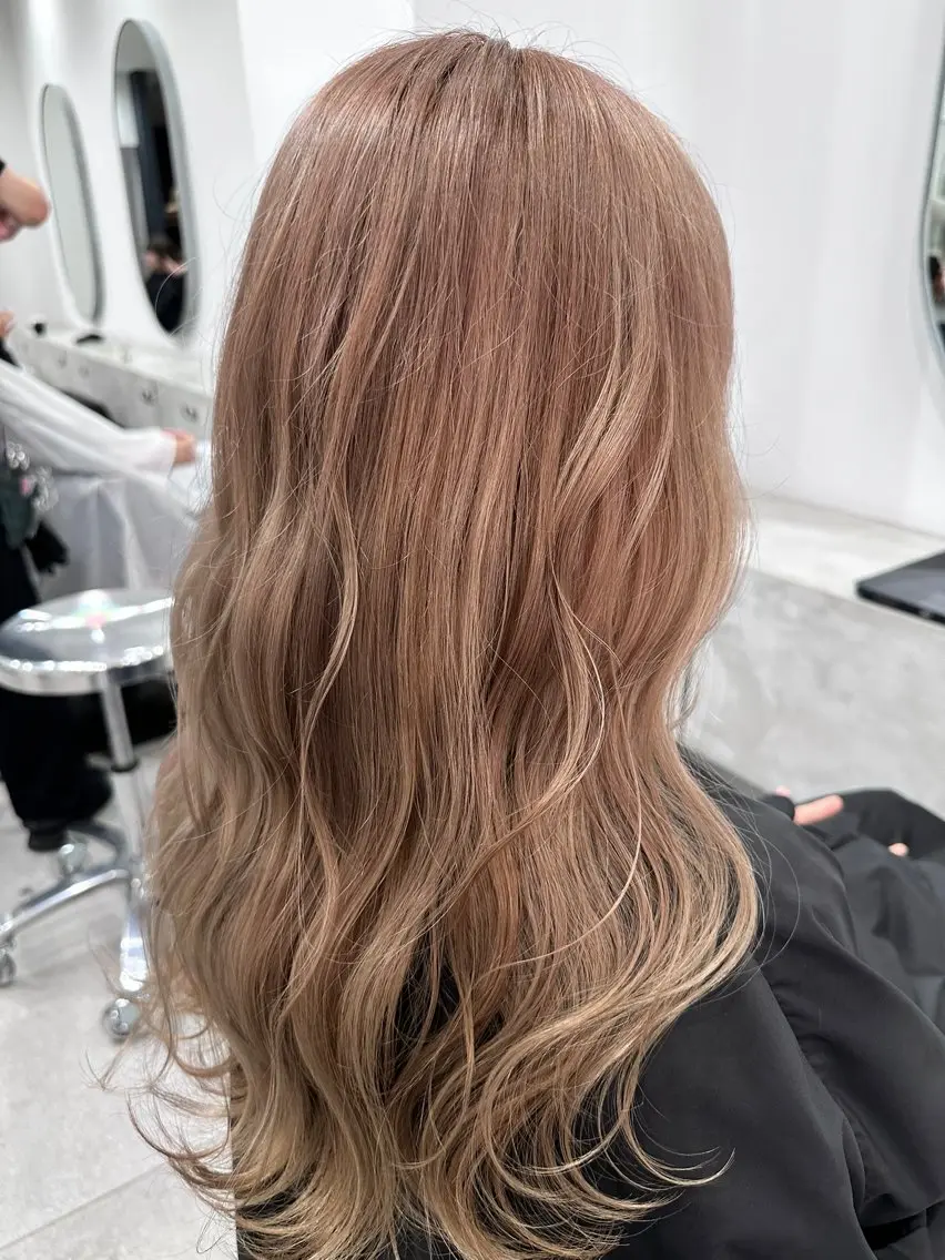 ロング カラー ブリーチ ダブルカラー 艶髪✨　徳丸 瞭のヘアスタイル