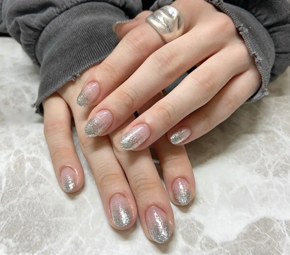 ネイル シルバー 🧸熊谷 かほ🧸のネイルデザイン