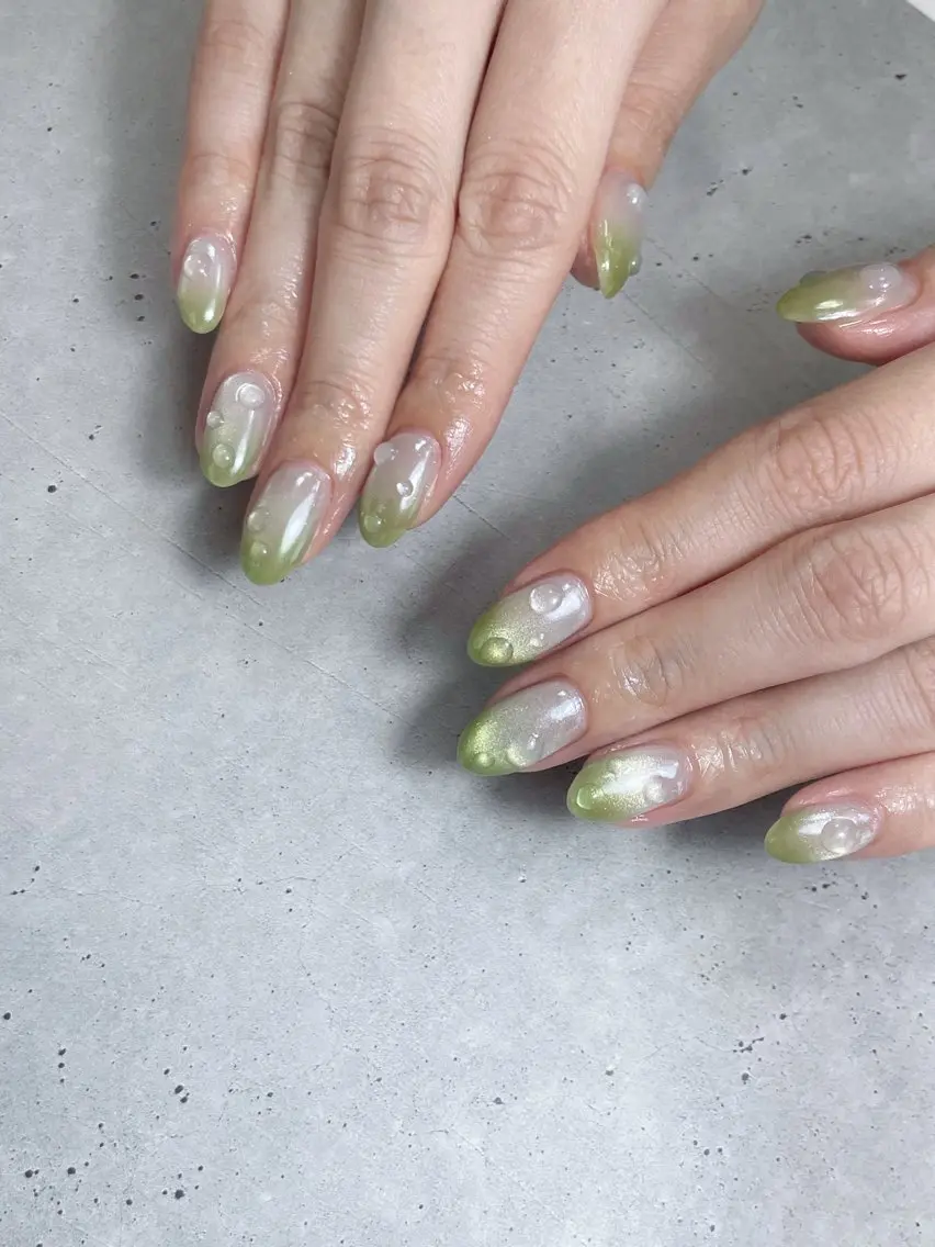 ネイル グリーン 氷ネイル・うるうるネイル 水色 マグネットネイル ピンク Nail Salon Beoのネイルデザイン