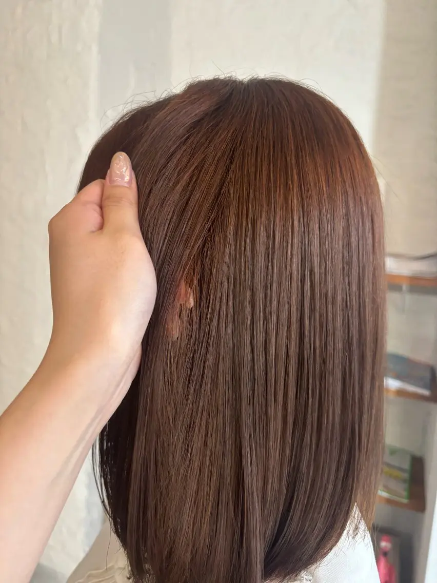 ミディアム カット ヘアカラー rin : modaのヘアスタイル