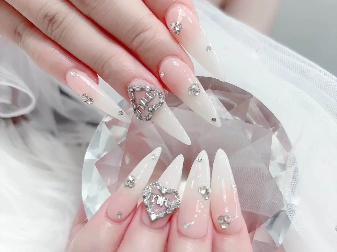 ネイル 長さ出し 韓国ネイル スカルプネイル ワンホンネイル ハンドネイル ハンドケア MUNI🎀 NAIL のネイルデザイン