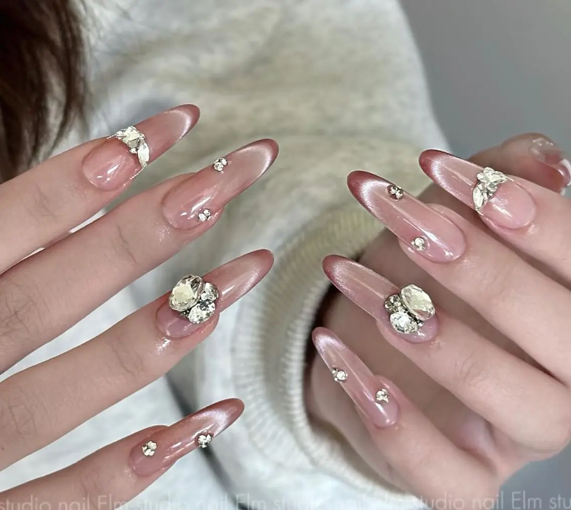 ネイル ハンドネイル 🎀 Ayaka_nailのネイルデザイン